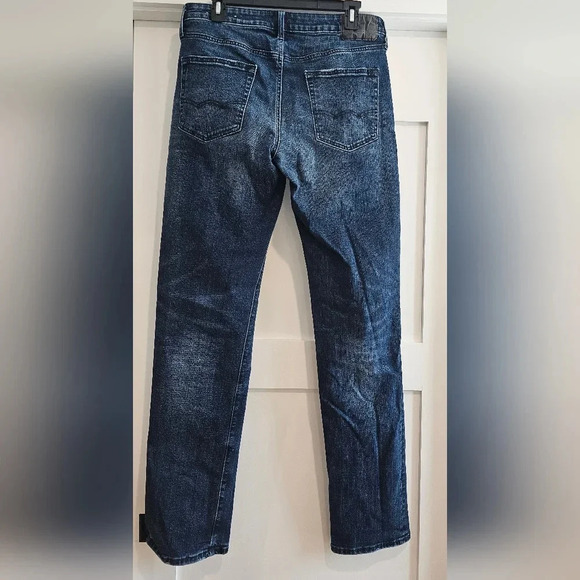 American Eagle Original Straight Flex 32x36 dark wash lightly distressed - Picture 2 of 8